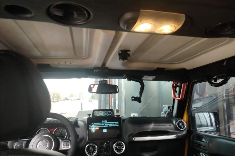 Used Jeep Wrangler 2014 3.0L Sahara Four-Door Edition Headliner