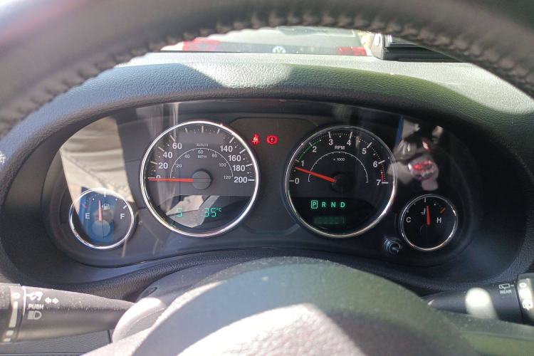Used Jeep Wrangler 2014 3.0L Sahara Four-Door Edition Instrument Cluster