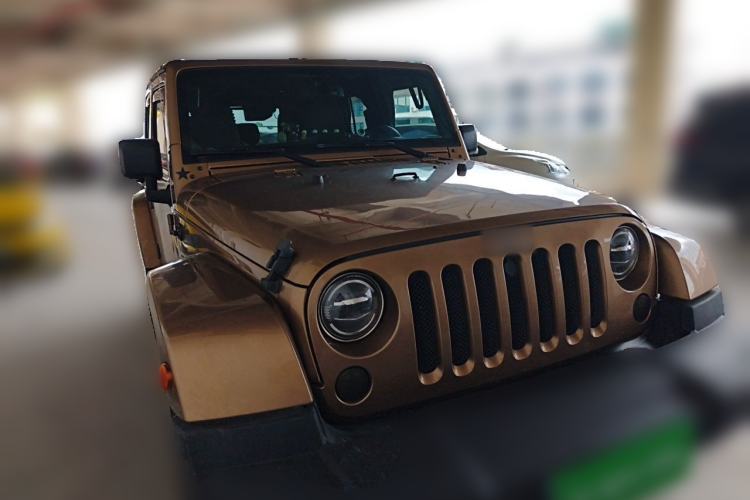 Used Jeep Wrangler 2014 3.0L Sahara Four-Door Edition Front Right 45 Deg