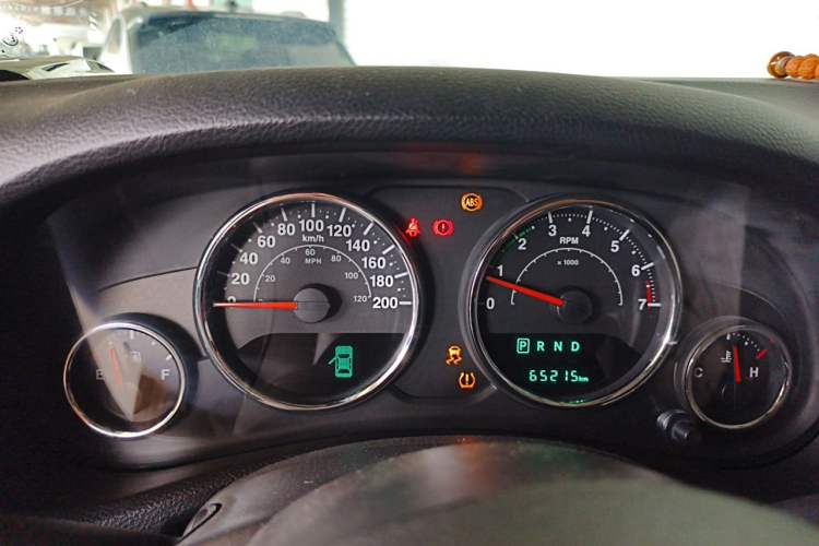 Used Jeep Wrangler 2014 3.0L Sahara Four-Door Edition Instrument Cluster