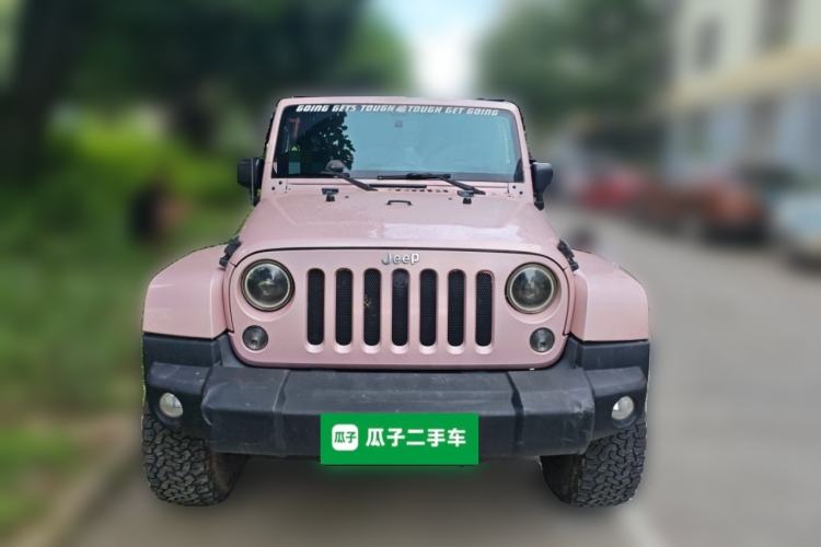 Used Jeep Wrangler 2014 3.0L Sahara Four-Door Edition Front
