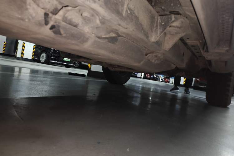 Used Jeep Wrangler 2014 2.8TD Sahara Four-Door Edition Chassis Rear Right