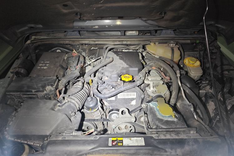 Used Jeep Wrangler 2014 2.8TD Sahara Four-Door Edition Engine Bay