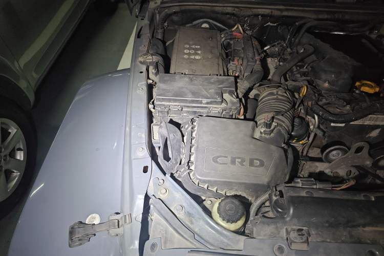 Used Jeep Wrangler 2014 2.8TD Sahara Four-Door Edition Engine Bay Right