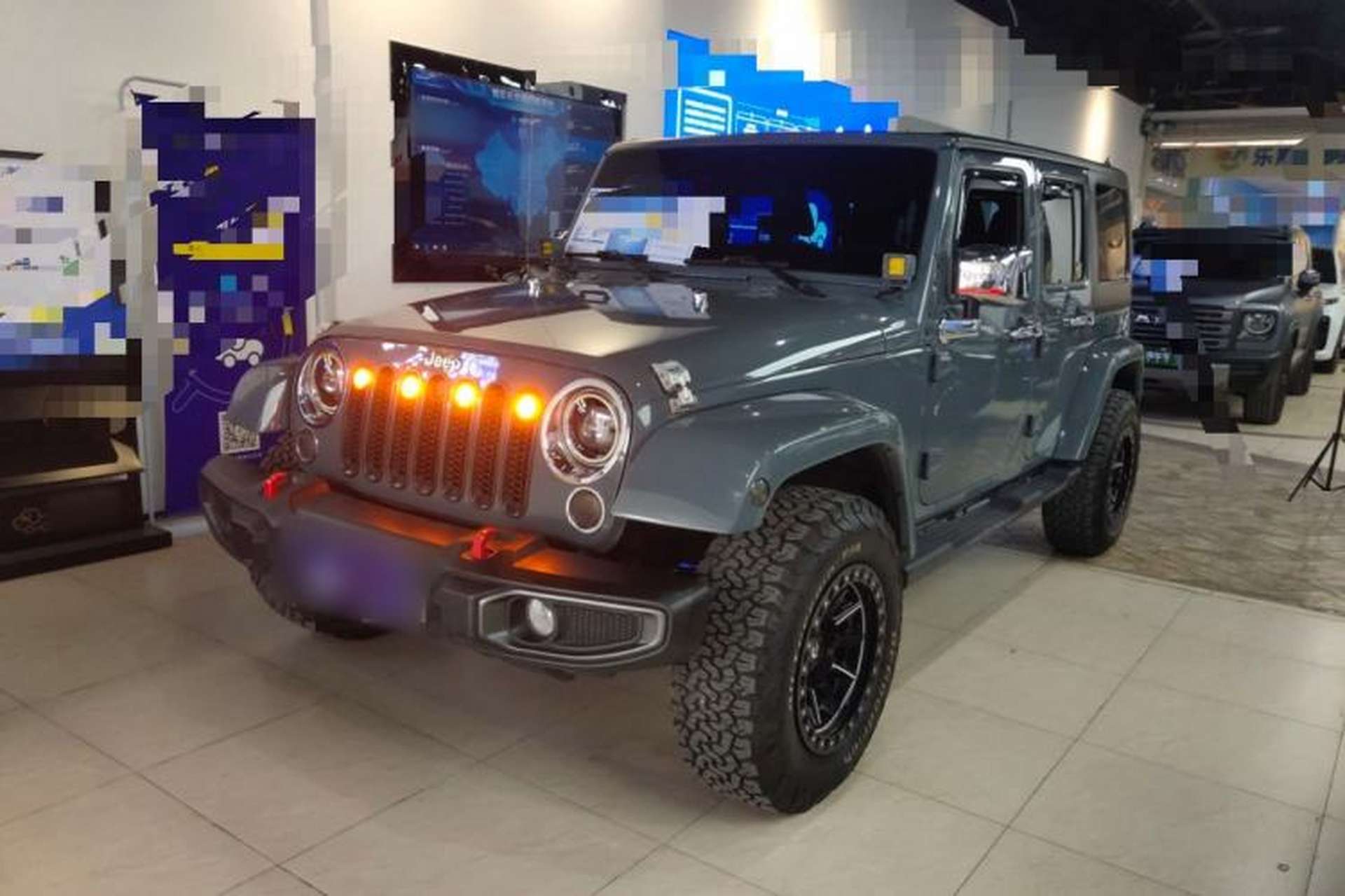 Used Jeep Wrangler 2014 3.0L Sahara Four-Door Edition Front Left 45 Deg