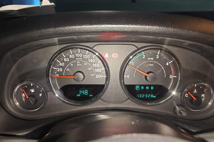 Used Jeep Wrangler 2014 2.8TD Sahara Four-Door Edition Instrument Cluster
