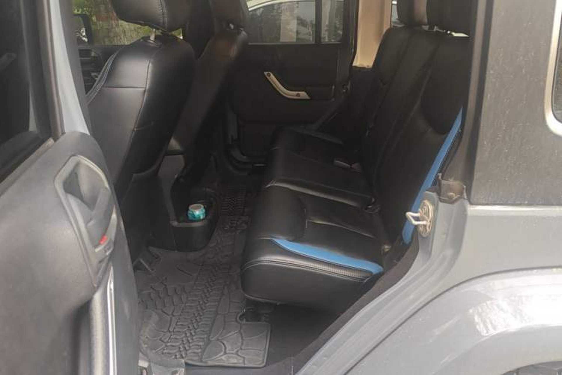 Used Jeep Wrangler 2014 2.8TD Sahara Four-Door Edition Left Rear Seat