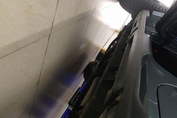 Used Jeep Wrangler 2014 3.0L Sahara Four-Door Edition Left Side Sill