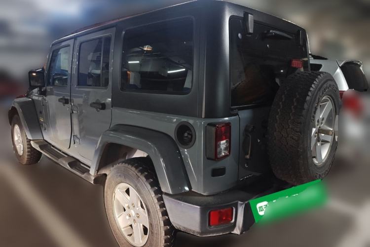Used Jeep Wrangler 2014 2.8TD Sahara Four-Door Edition Rear Left 45 Deg