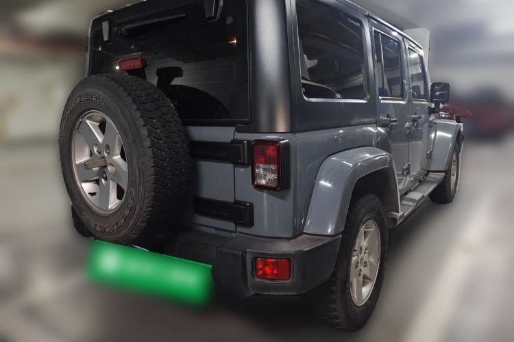 Used Jeep Wrangler 2014 2.8TD Sahara Four-Door Edition Rear Right 45 Deg