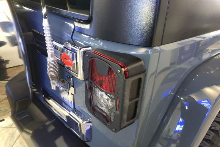 Used Jeep Wrangler 2014 3.0L Sahara Four-Door Edition Right Rear Taillight