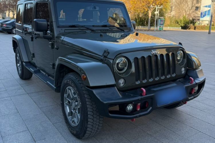 Used Jeep Wrangler 2014 3.0L Sahara Four-Door Edition Exterior 1