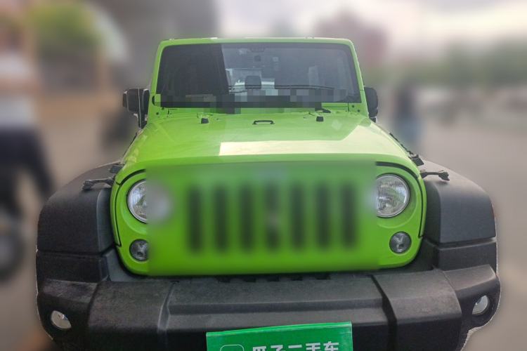 Used Jeep Wrangler 2014 3.0L Sahara Four-Door Edition Front