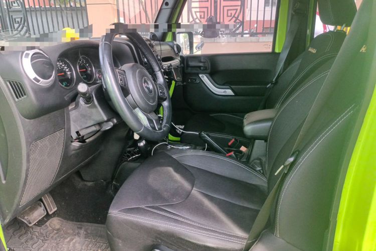 Used Jeep Wrangler 2014 3.0L Sahara Four-Door Edition Left Front Seat