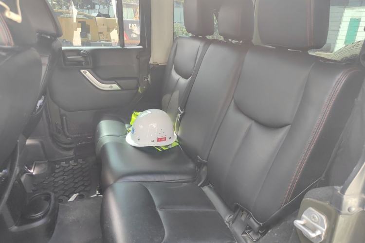 Used Jeep Wrangler 2014 2.8TD Sahara Four-Door Edition Left Rear Seat