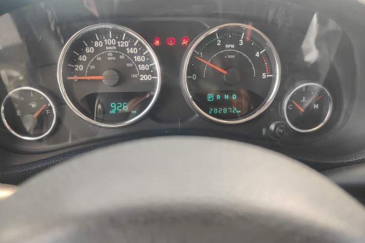 Used Jeep Wrangler 2014 2.8TD Sahara Four-Door Edition Odometer Close Up