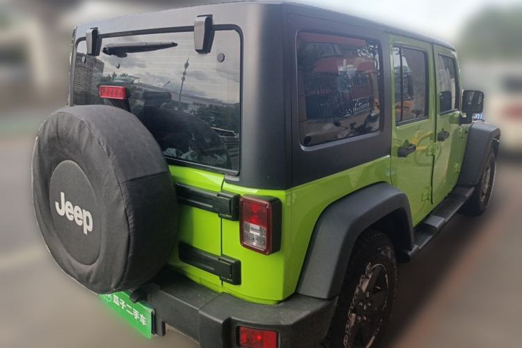 Used Jeep Wrangler 2014 3.0L Sahara Four-Door Edition Rear Right 45 Deg