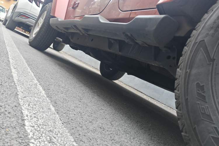 Used Jeep Wrangler 2014 2.8TD Sahara Four-Door Edition Chassis Rear Left