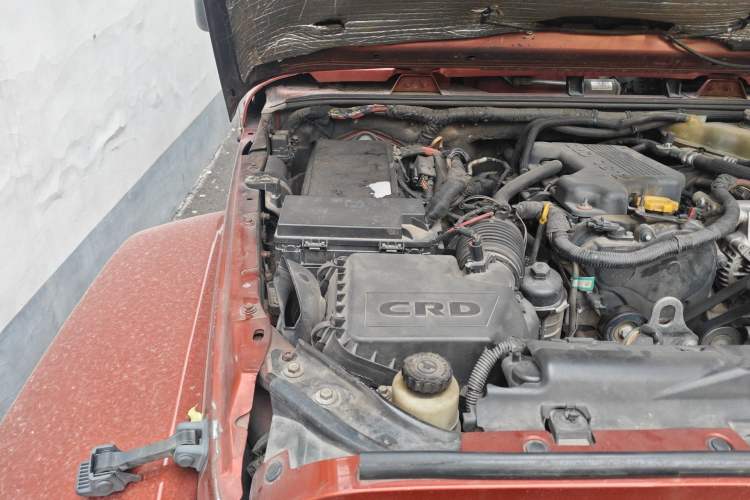 Used Jeep Wrangler 2014 2.8TD Sahara Four-Door Edition Engine Bay Right