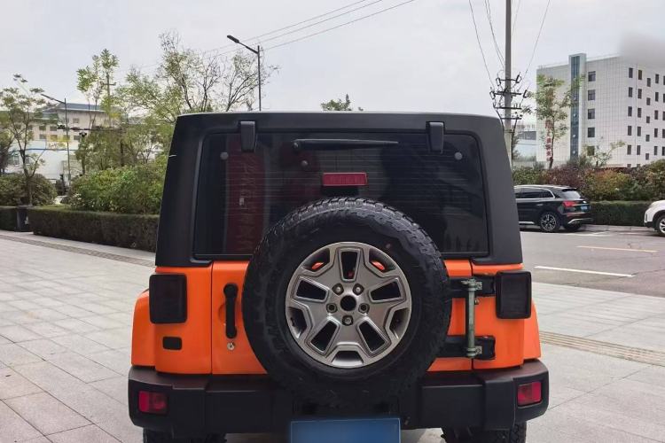 Used Jeep Wrangler 2014 3.0L Sahara Four-Door Edition Exterior 6