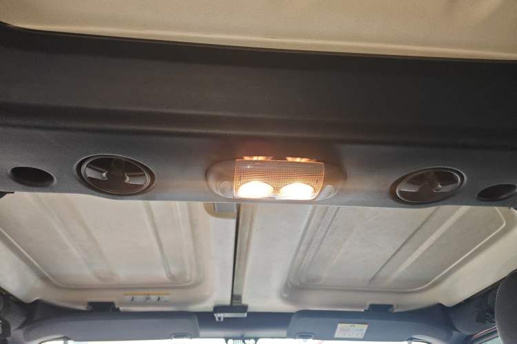 Used Jeep Wrangler 2014 2.8TD Sahara Four-Door Edition Headliner