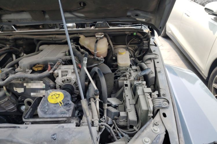 Used Jeep Wrangler 2014 2.8TD Four-Door Sahara Edition Engine Bay Left