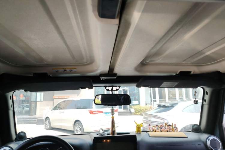 Used Jeep Wrangler 2014 2.8TD Four-Door Sahara Edition Headliner