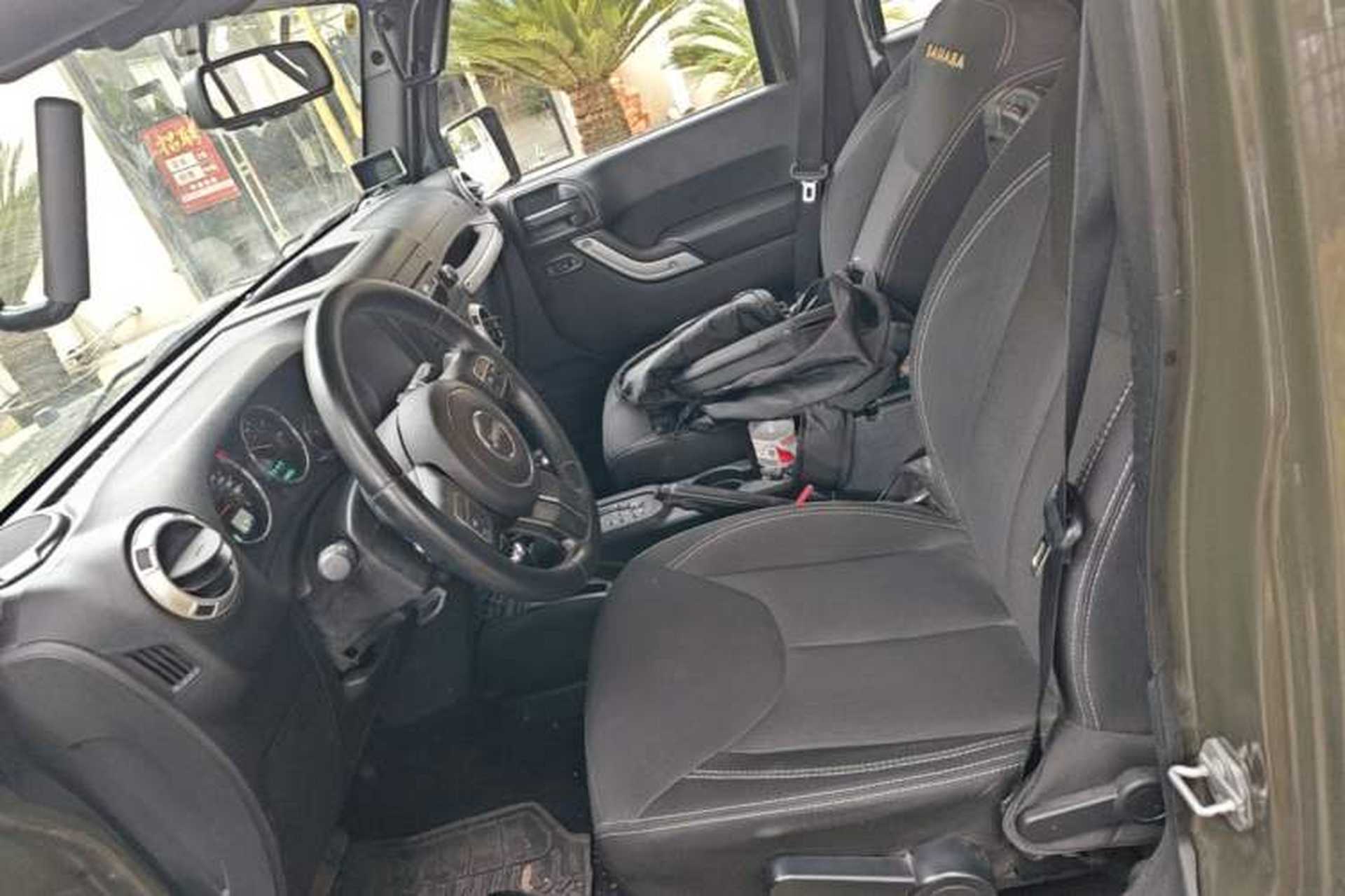 Used Jeep Wrangler 2014 2.8TD Sahara Four-Door Edition Left Front Seat