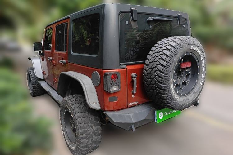 Used Jeep Wrangler 2014 2.8TD Sahara Four-Door Edition Rear Left 45 Deg