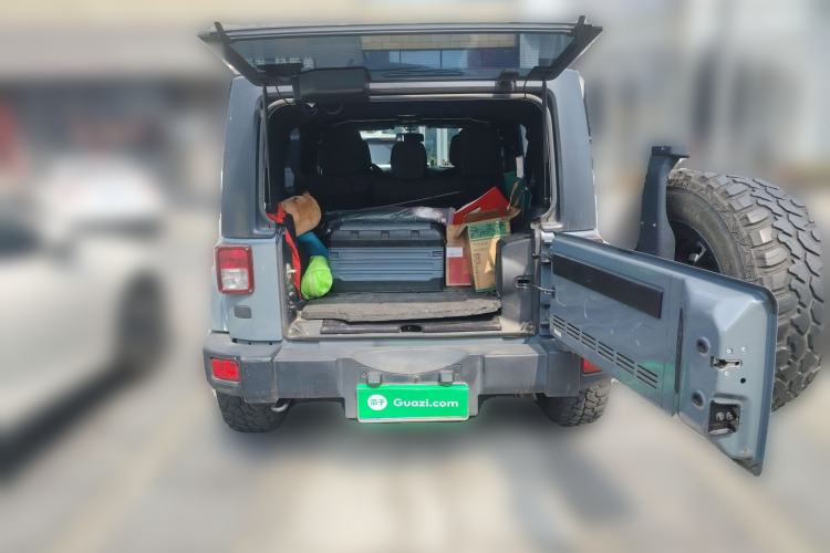 Used Jeep Wrangler 2014 2.8TD Four-Door Sahara Edition Trunk