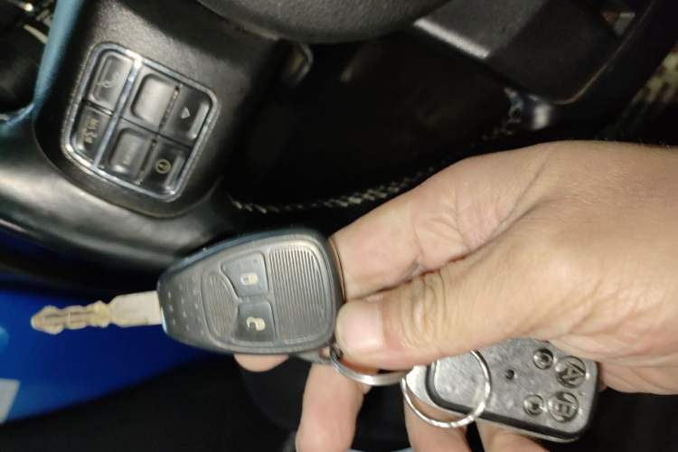 Used Jeep Wrangler 2014 3.0L Sahara Four-Door Edition Vehicle Key