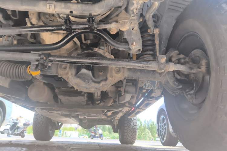 Used Jeep Wrangler 2014 2.8TD Sahara Four-Door Edition Chassis Front Left