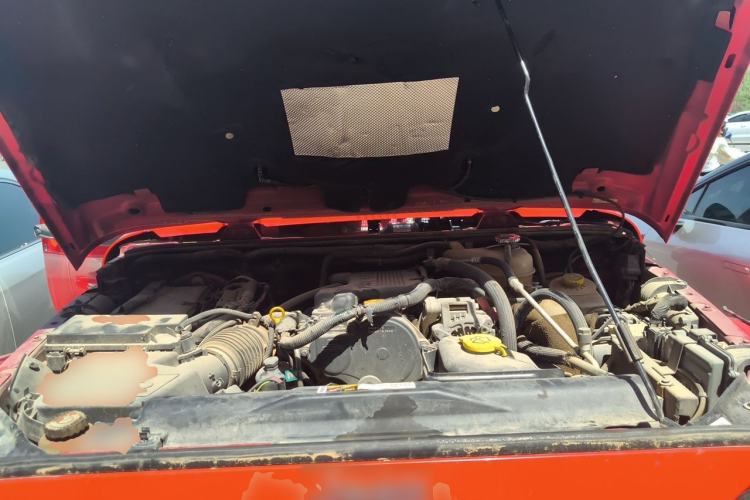 Used Jeep Wrangler 2014 2.8TD Sahara Four-Door Edition Engine Bay