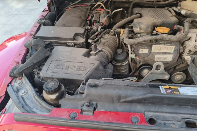 Used Jeep Wrangler 2014 2.8TD Sahara Four-Door Edition Engine Bay Right