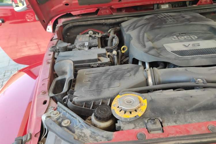 Used Jeep Wrangler 2014 3.0L Sahara Four-Door Edition Engine Bay Right