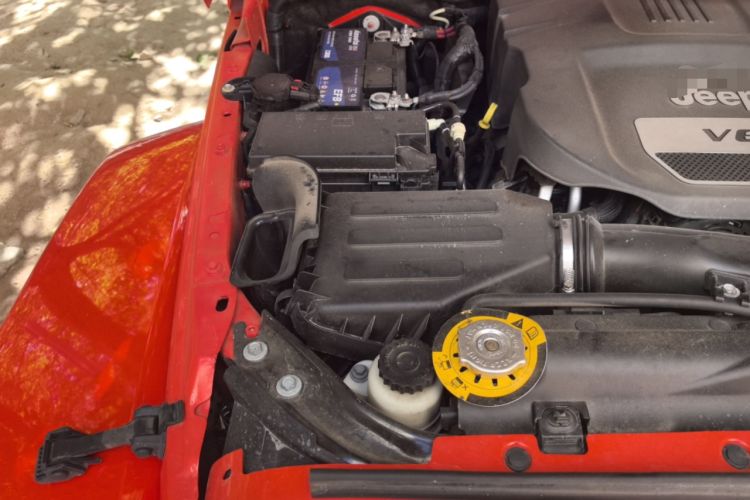 Used Jeep Wrangler 2014 3.0L Sahara Four-Door Edition Engine Bay Right
