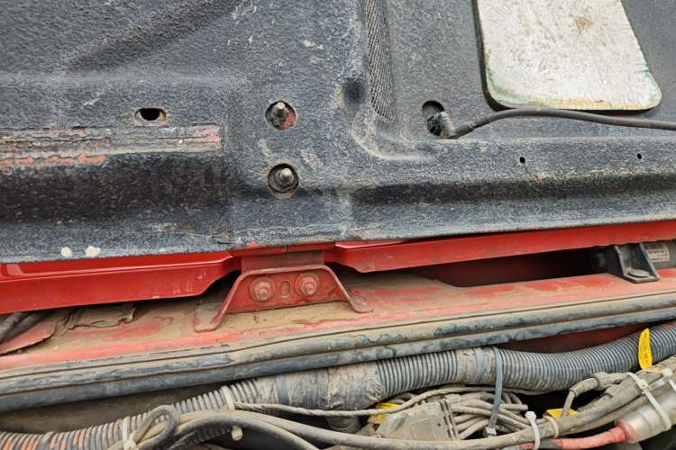 Used Jeep Wrangler 2014 3.0L Sahara Four-Door Edition Engine Bay Right