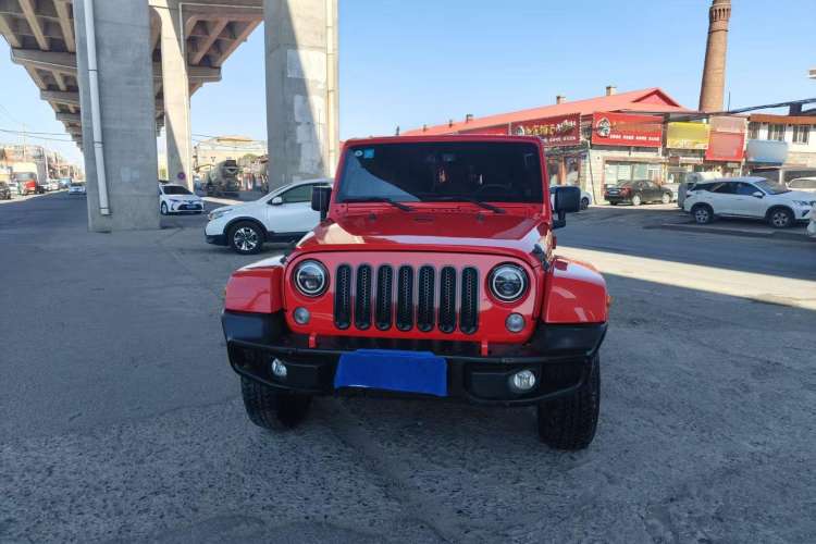 Used Jeep Wrangler 2014 3.0L Sahara Four-Door Edition Exterior 1