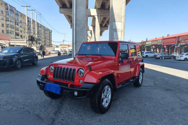 Used Jeep Wrangler 2014 3.0L Sahara Four-Door Edition Exterior 5