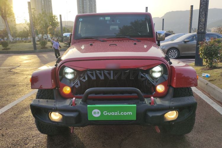 Used Jeep Wrangler 2014 3.0L Sahara Four-Door Edition Front