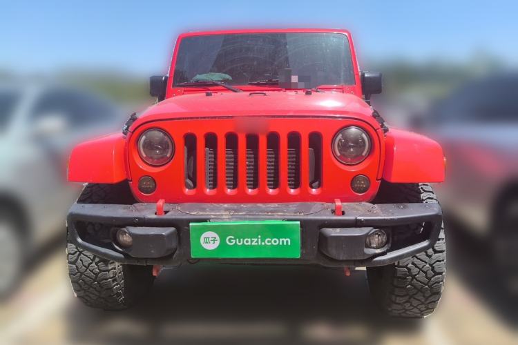 Used Jeep Wrangler 2014 2.8TD Sahara Four-Door Edition Front