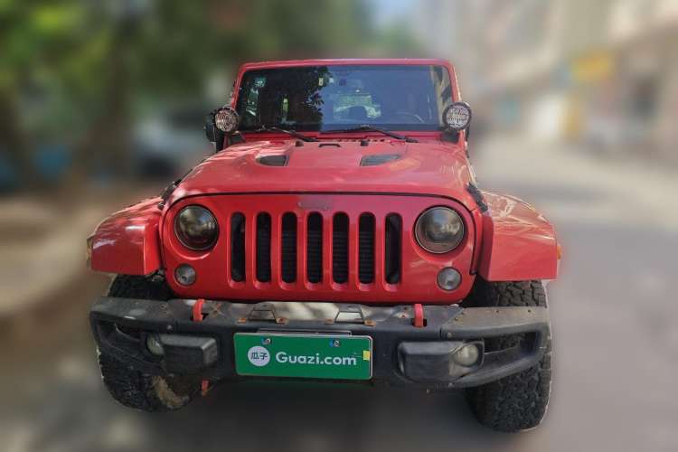 Used Jeep Wrangler 2014 2.8TD Sahara Four-Door Edition Front