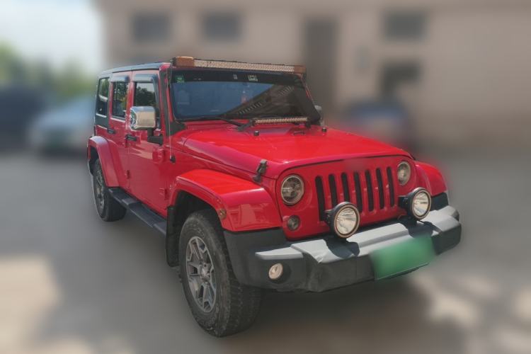 Used Jeep Wrangler 2014 2.8TD Sahara Four-Door Edition Front Right 45 Deg