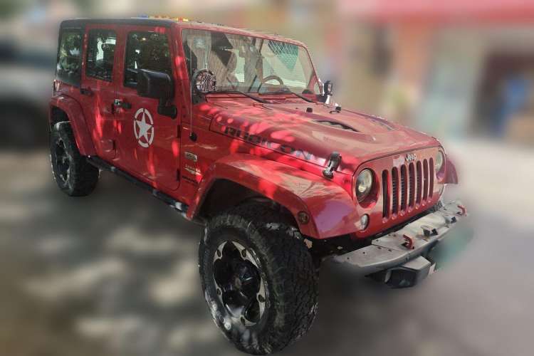 Used Jeep Wrangler 2014 2.8TD Sahara Four-Door Edition Front Right 45 Deg