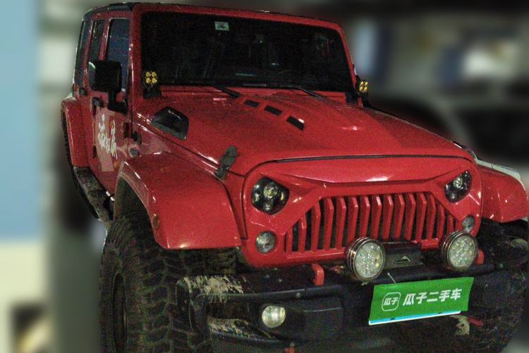 Used Jeep Wrangler 2014 3.0L Sahara Four-Door Edition Front Right 45 Deg