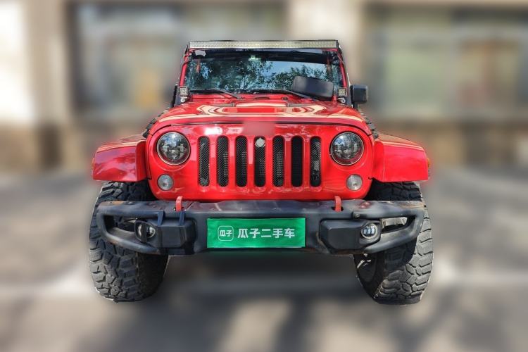 Used Jeep Wrangler 2014 3.0L Sahara Four-Door Edition Front