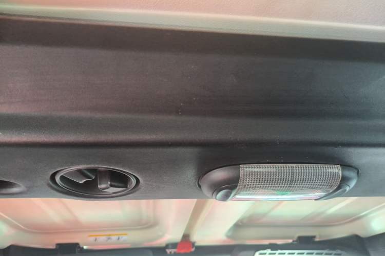 Used Jeep Wrangler 2014 2.8TD Sahara Four-Door Edition Headliner