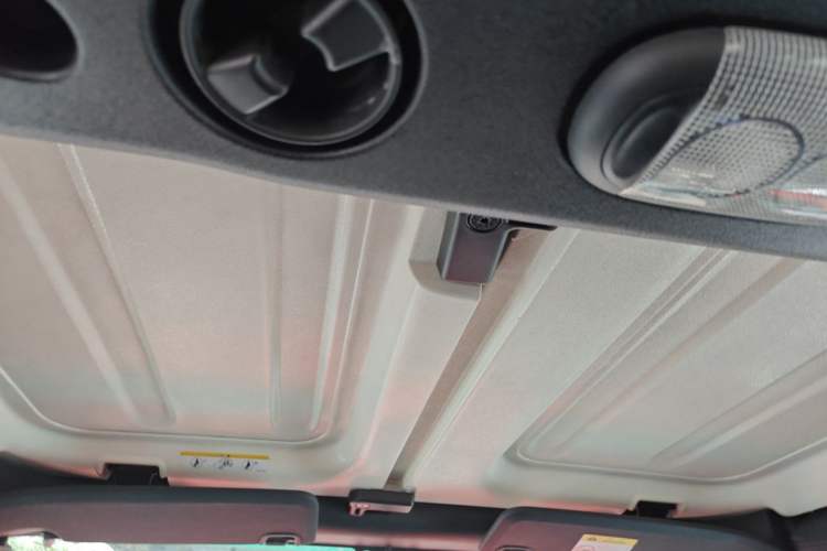 Used Jeep Wrangler 2014 2.8TD Sahara Four-Door Edition Headliner