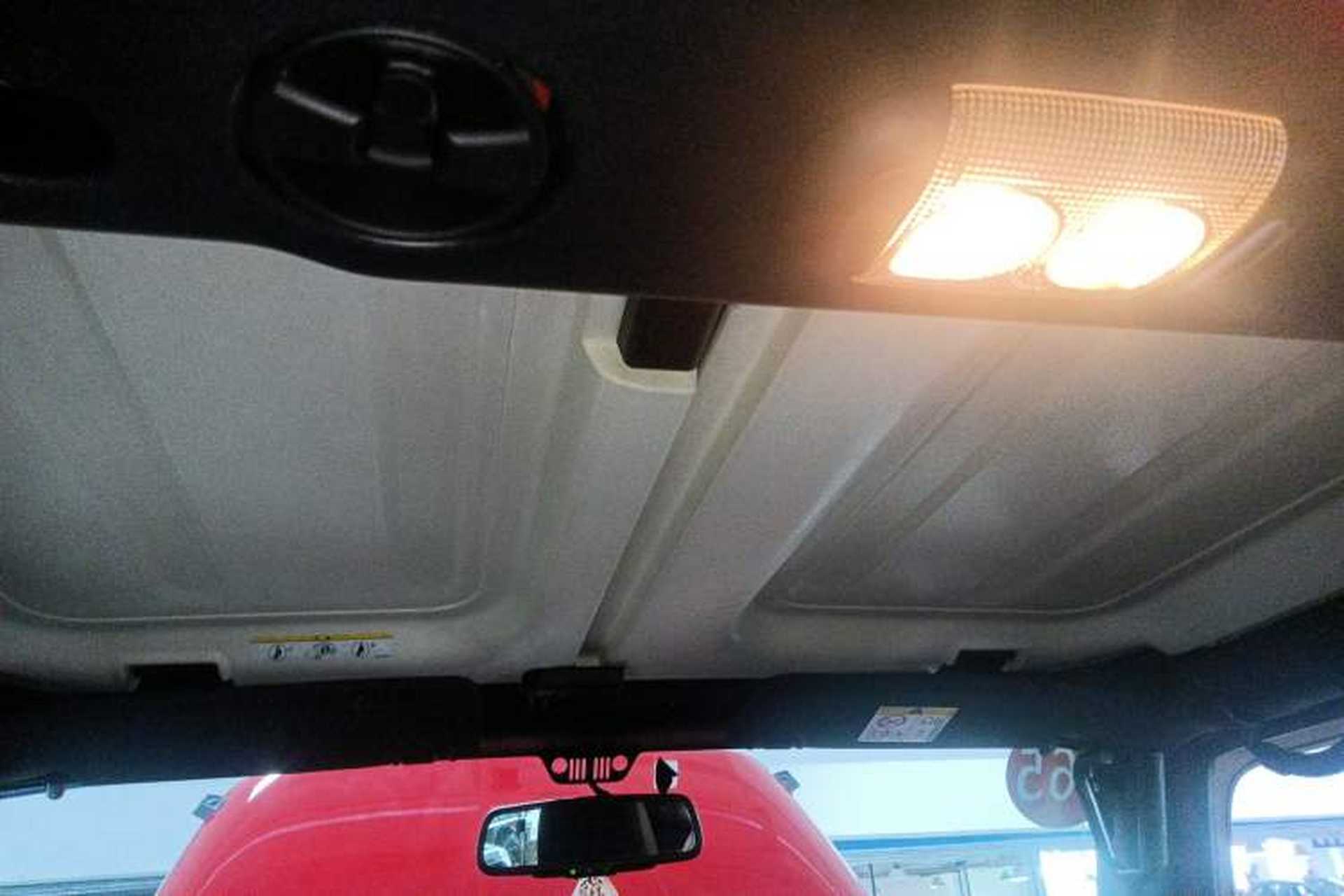 Used Jeep Wrangler 2014 2.8TD Sahara Four-Door Edition Headliner