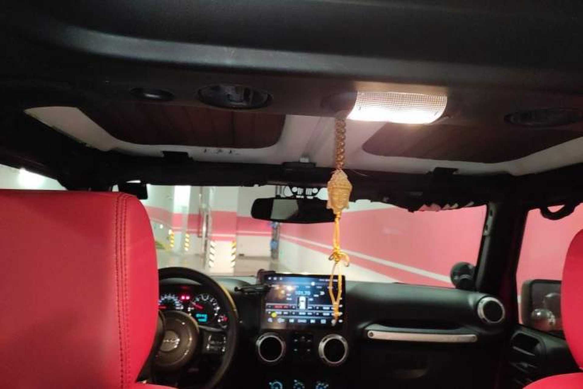 Used Jeep Wrangler 2014 3.0L Sahara Four-Door Edition Headliner